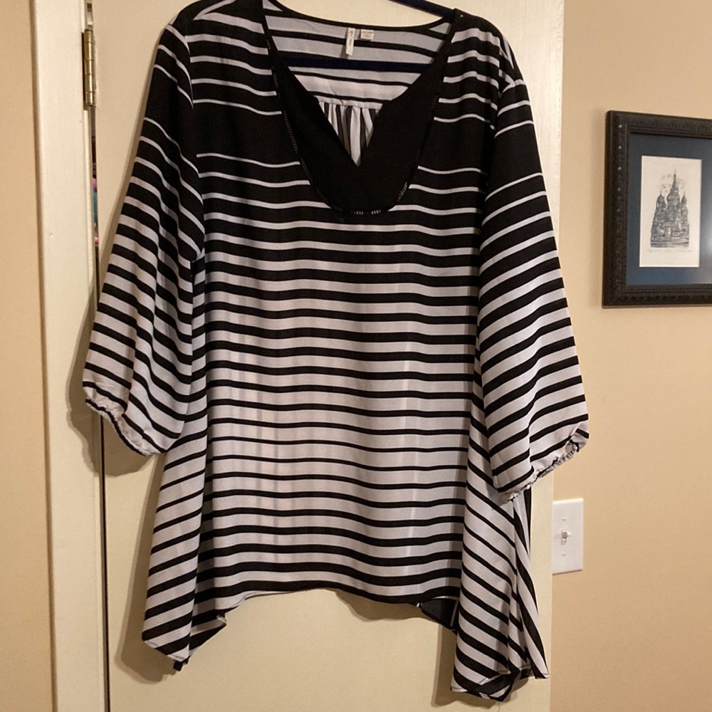Catos black white stripe shirt